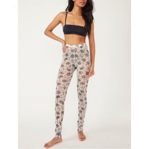 NWT! FP Free People Layered in Lace Leggings Sz Large - Picture 1 of 8
